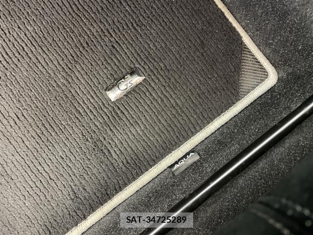 Toyota AQUA 2014 8705820-22