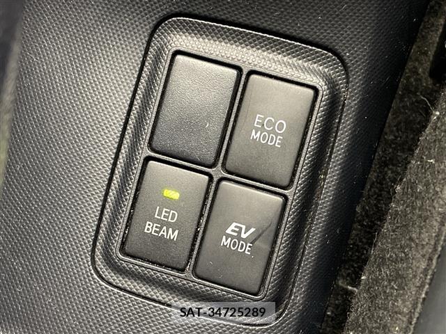 Toyota AQUA 2014 8705820-9