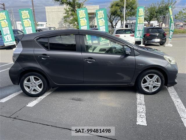 Toyota AQUA 2012 8705821-1