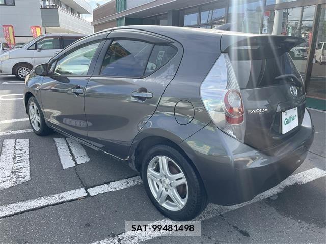 Toyota AQUA 2012 8705821-18