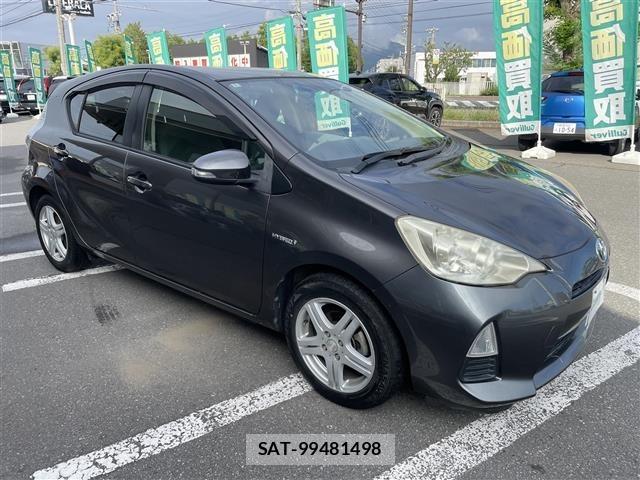 Toyota AQUA 2012 8705821-3