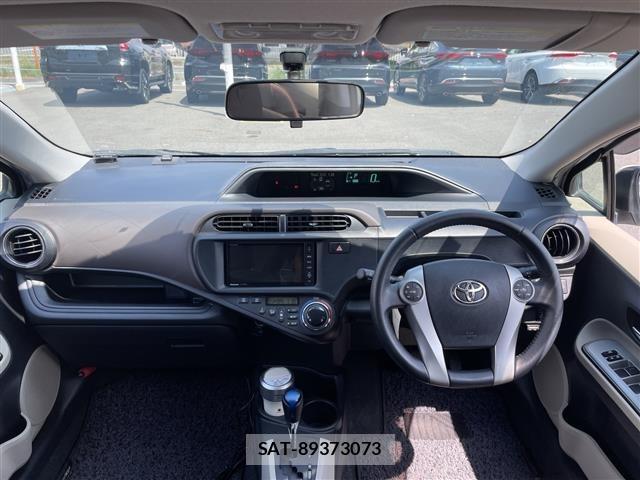 Toyota AQUA 2012 8705822-15
