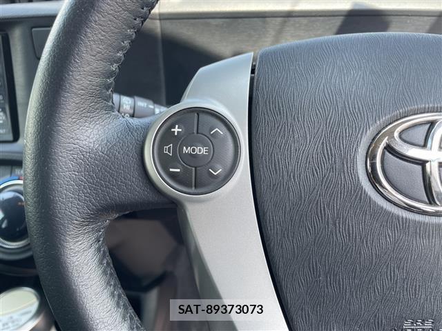 Toyota AQUA 2012 8705822-3