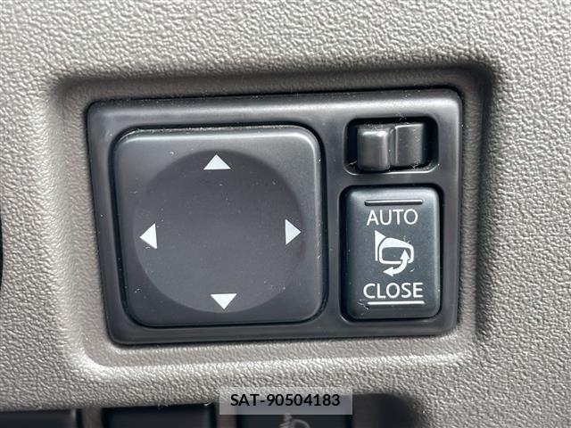 Nissan MARCH 2011 8693320-3