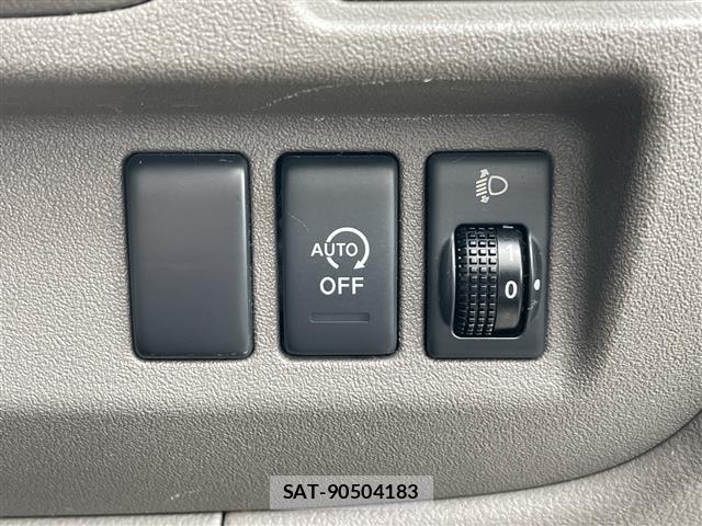 Nissan MARCH 2011 8693320-5
