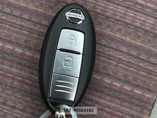 Nissan MARCH 2011 8693320-6
