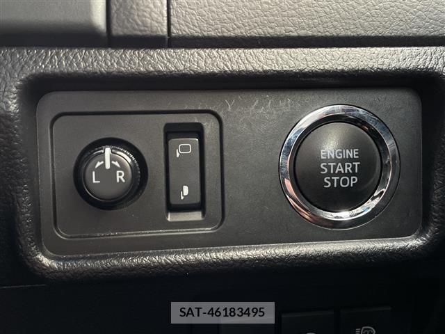Toyota LAND CRUISER PRADO 2017 8692339-6
