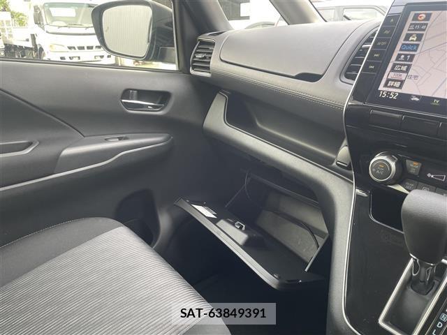 Nissan SERENA 2021 8927930-4