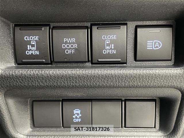 Toyota SIENTA 2025 8715941-11