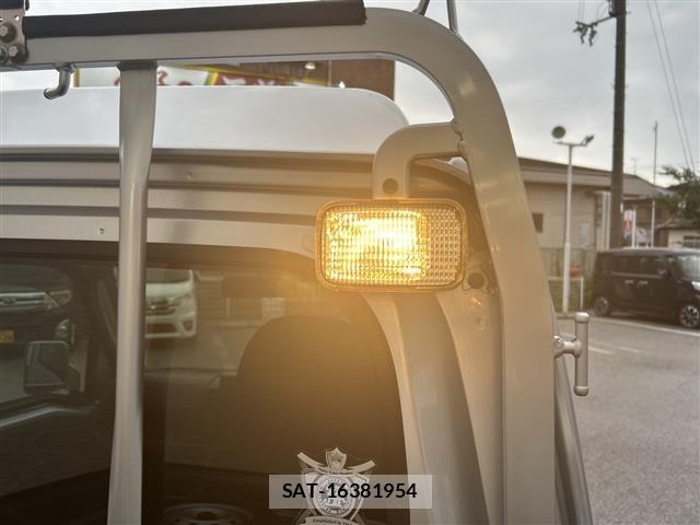 Daihatsu HIJET TRUCK 2018 8889705-6