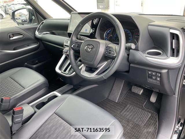 Toyota NOAH 2024 8683590-10