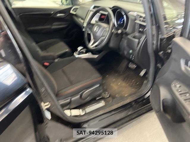 Honda FIT 2017 8703754-4