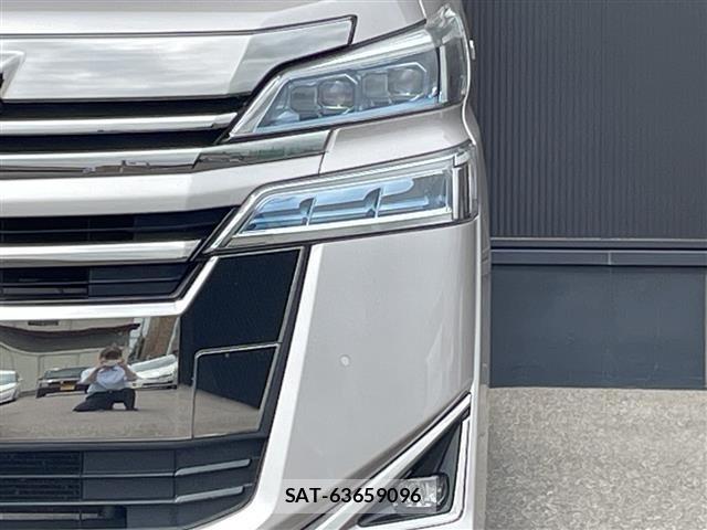 Toyota VELLFIRE 2018 8692809-3