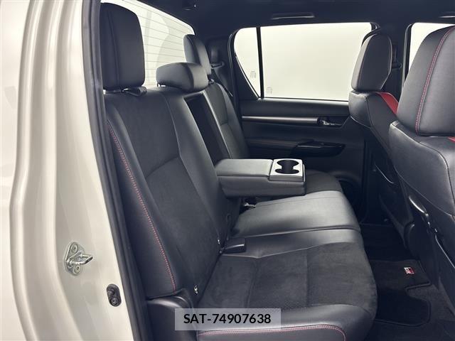 Toyota HILUX 2022 8682903-10