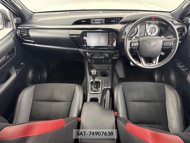 Toyota HILUX 2022 8682903-15