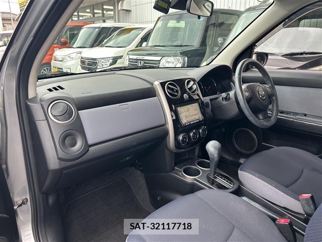 Mazda VERISA 2010 8694111-22