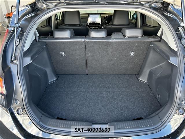 Toyota AQUA 2023 8705823-10