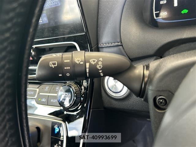 Toyota AQUA 2023 8705823-12