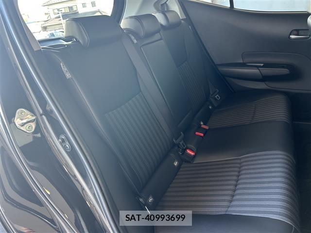 Toyota AQUA 2023 8705823-8