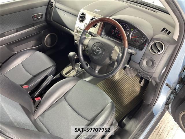Mazda VERISA 2005 8694112-12