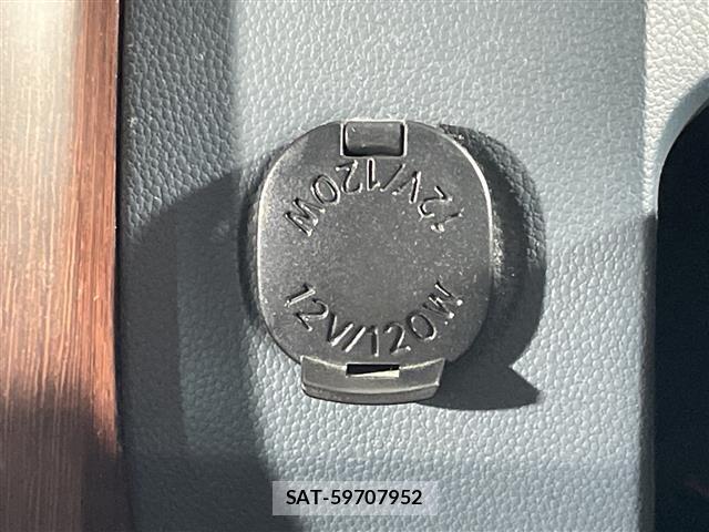 Mazda VERISA 2005 8694112-7