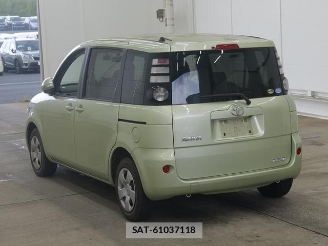 Toyota SIENTA 2009 8672246-1