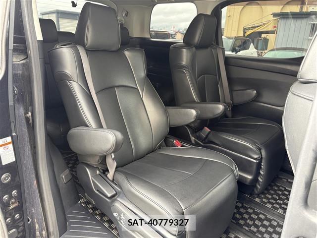 Toyota VELLFIRE 2015 8692811-1