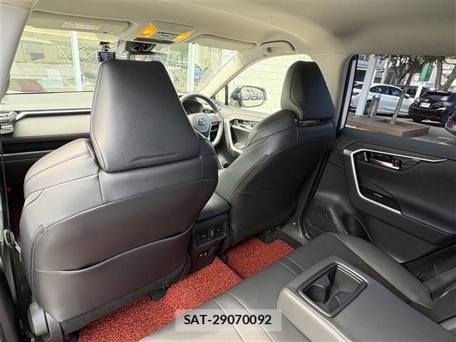 Toyota RAV4 2021 8709469-11