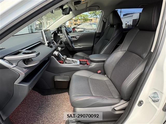 Toyota RAV4 2021 8709469-12