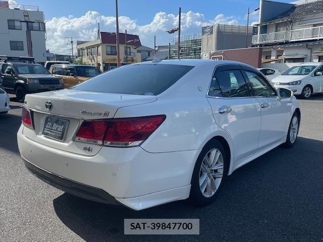 Toyota CROWN 2013 8734365-1