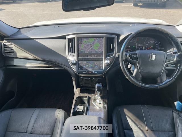 Toyota CROWN 2013 8734365-2