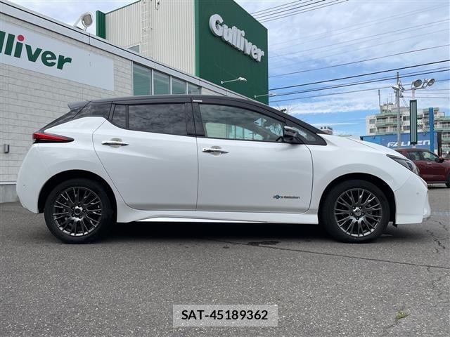 Nissan LEAF 2022 8929011-1