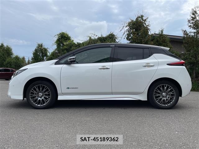 Nissan LEAF 2022 8929011-3