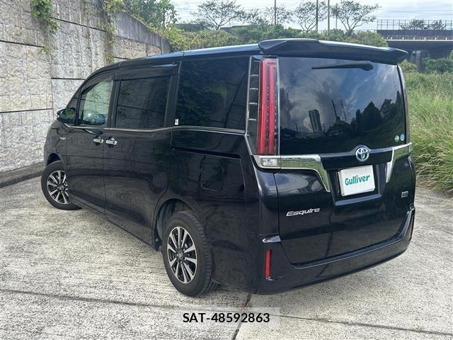 Toyota ESQUIRE 2018 8908876-8