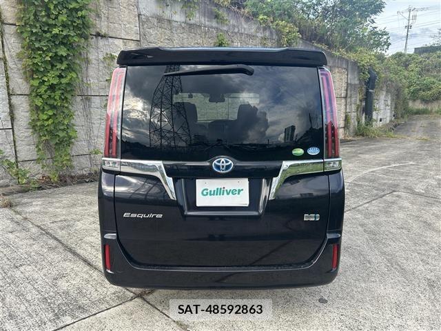 Toyota ESQUIRE 2018 8908876-9