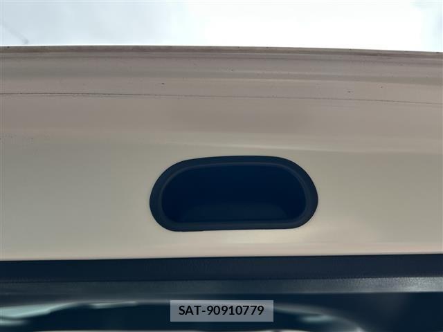 Toyota NOAH 2018 8683602-12