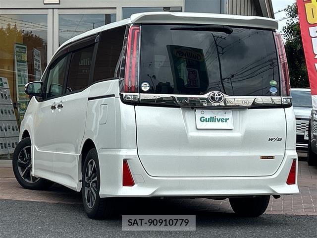 Toyota NOAH 2018 8683602-13