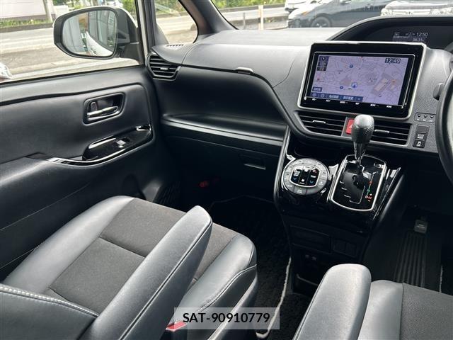 Toyota NOAH 2018 8683602-15