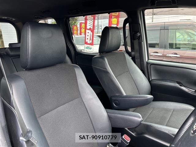 Toyota NOAH 2018 8683602-19