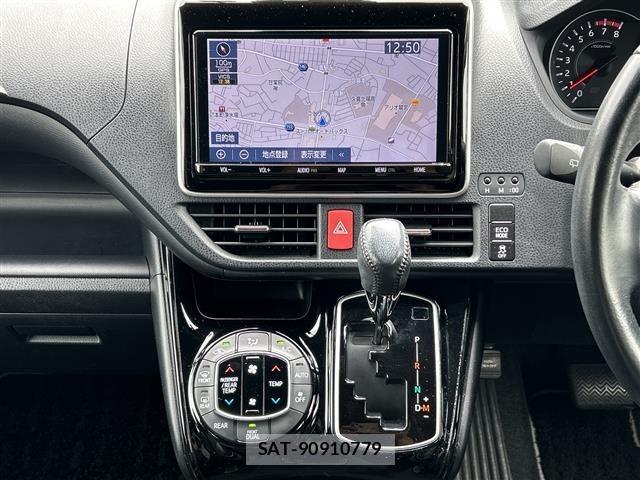 Toyota NOAH 2018 8683602-22