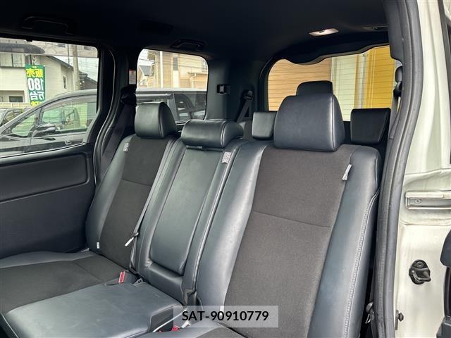 Toyota NOAH 2018 8683602-5
