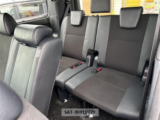 Toyota NOAH 2018 8683602-7