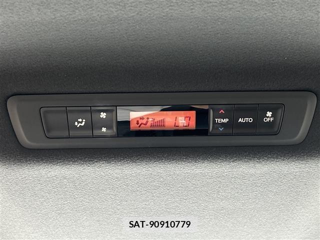 Toyota NOAH 2018 8683602-8