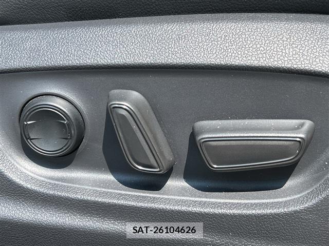 Toyota CAMRY 2017 8687748-3
