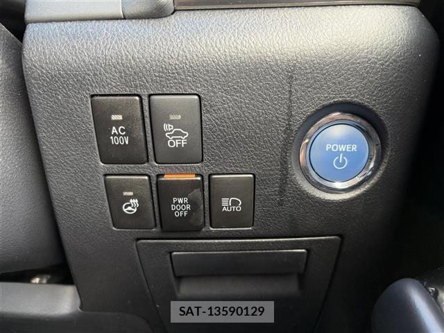 Toyota VELLFIRE 2018 8692812-1
