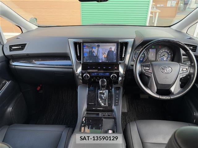 Toyota VELLFIRE 2018 8692812-14