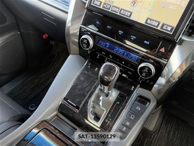 Toyota VELLFIRE 2018 8692812-18