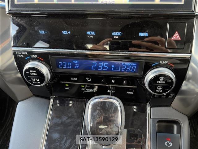 Toyota VELLFIRE 2018 8692812-3