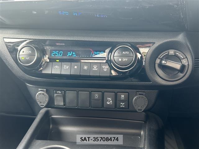 Toyota HILUX 2023 8682905-1