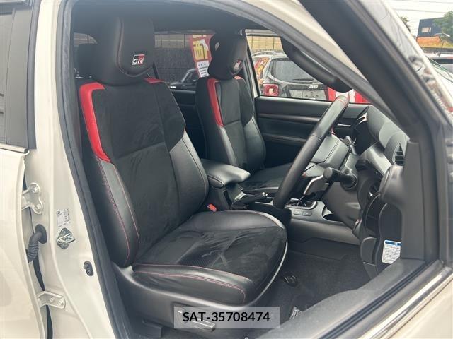 Toyota HILUX 2023 8682905-10